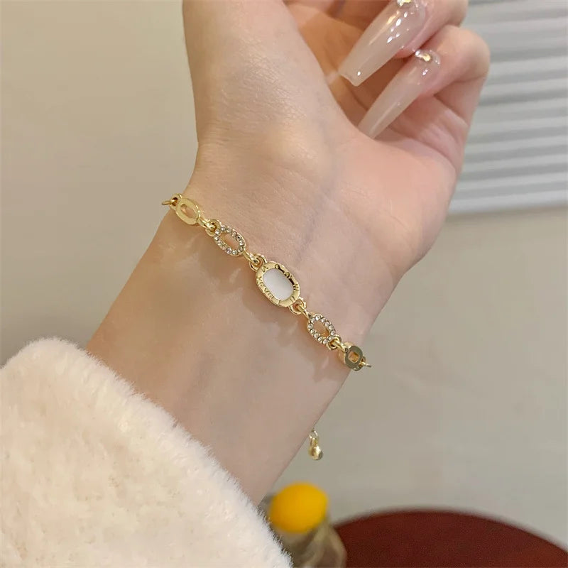 The Sovereign Square: Adjustable Gold-Plated Zircon Bracelet